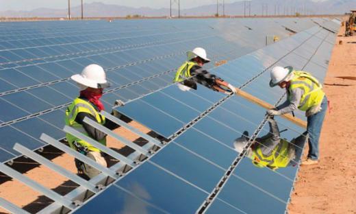 محل آن مشخص نیست اما وزارت نیرو قرار است ششمین نیروگاه بزرگ خورشیدی جهان را به ظرفیت ۶۰۰ مگاوات و ارزش ۸۰۰ میلیون دلار با مشارکت ی